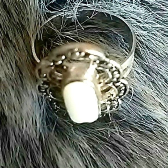 Silver-toned  With Off White Accent Adjustable Ring - Picture 7 of 9